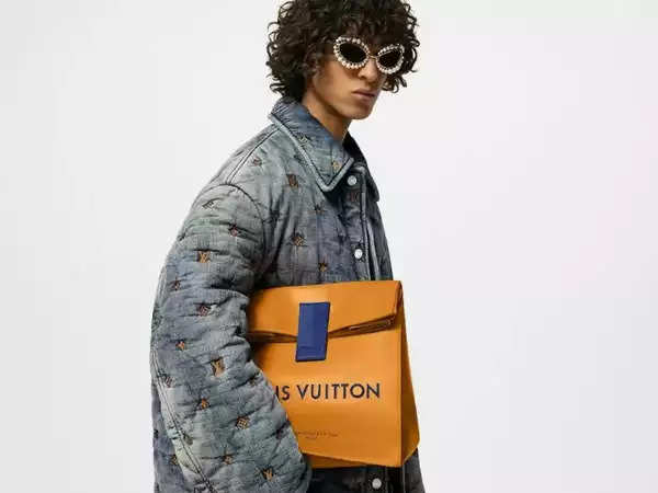 Introducing the Stylish and Surprising Louis Vuitton Sandwich Bag!