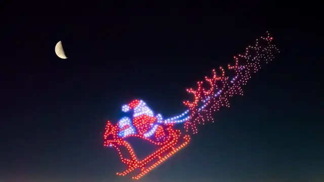 Sky Elements Sets Guinness World Record for Longest Drone Animation with 30-Minute Christmas Show